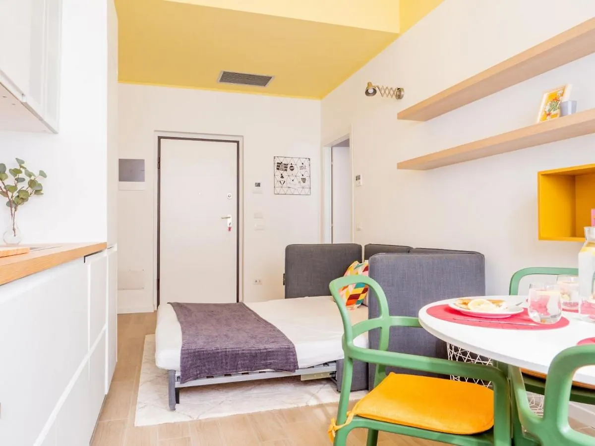 The Best Rent - Apartment In Crescenzago District Milan 0*,